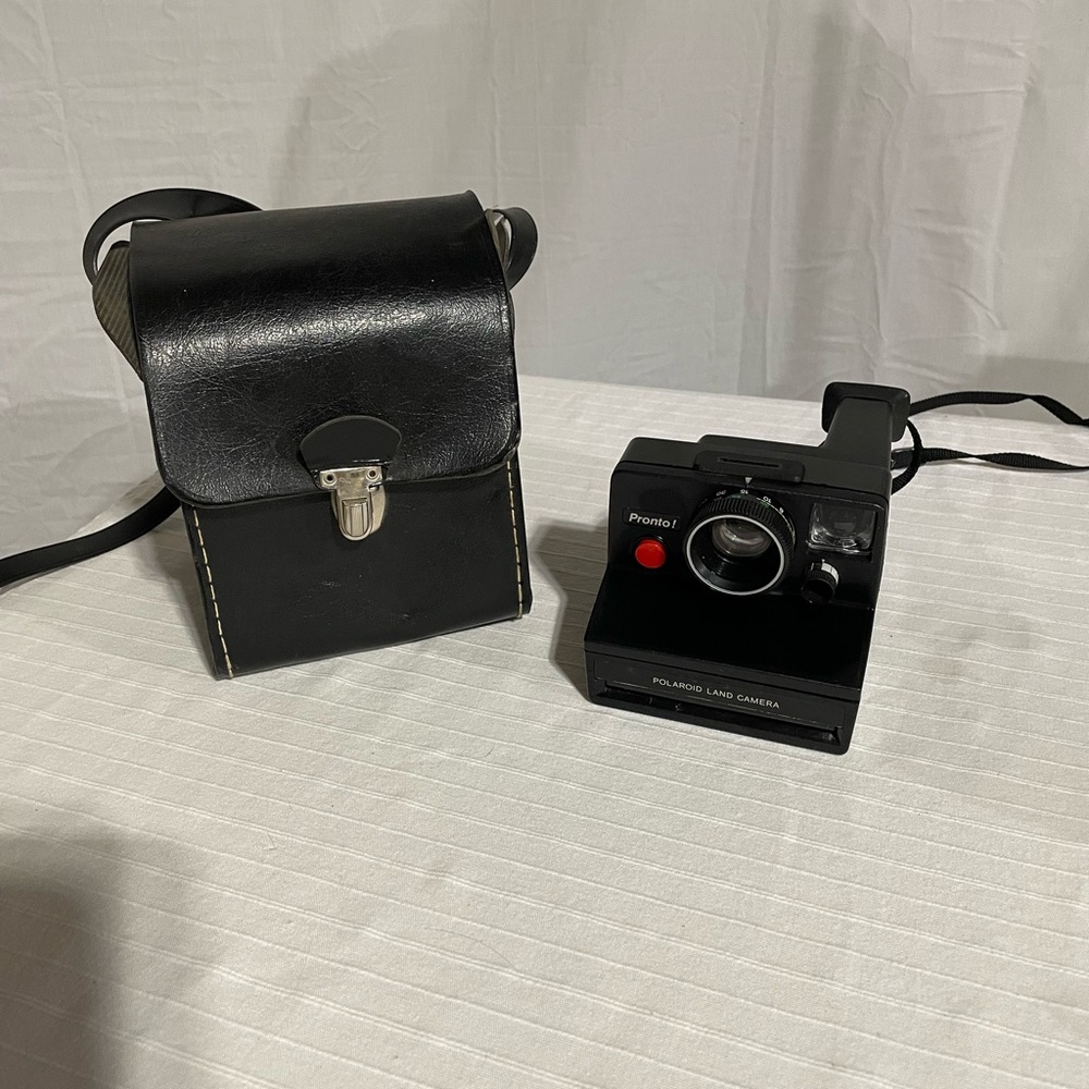 1970s Polaroid Pronto Land Instant Camera w/strap and case, Untested
